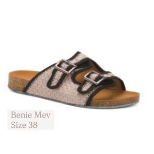 bernie mev. Women's Black and Tan Slide Sandals